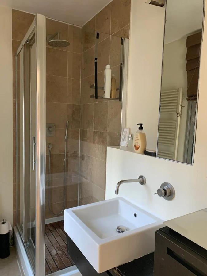 Cozy Apt Paris Centre, 5 Mins Louvre Luaran gambar